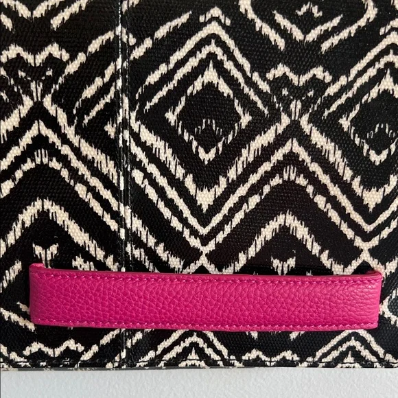Steve Madden Black and White Clutch with Pink Accent - Picture 3 of 13